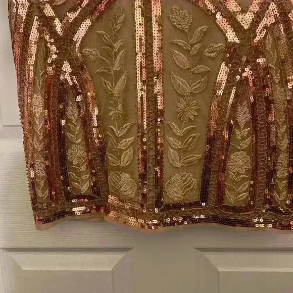 Lulu’s bronze and cream cap sleeve dress - Picture 4 of 7